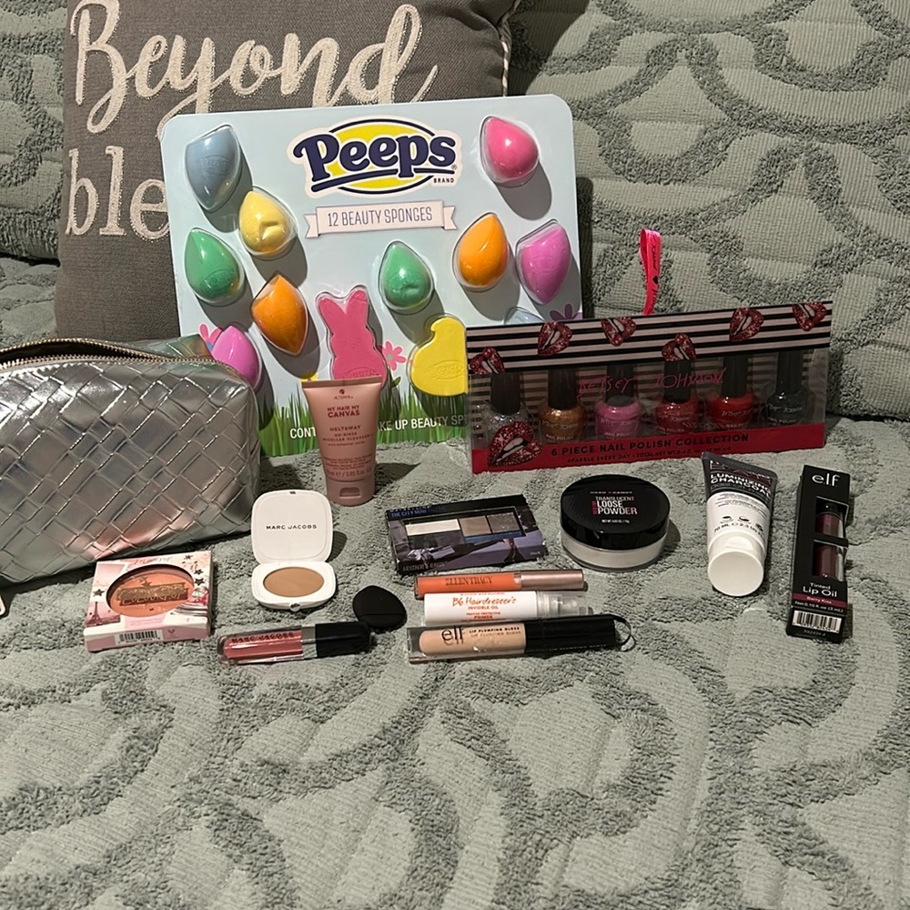 Assorted Make up bundle